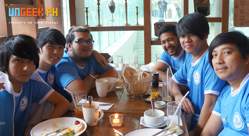 The Imperium Pro Team enjoying a hearty lunch! (L-R: Light, Suez, H4T3, Raph, JLC, Poysanity)