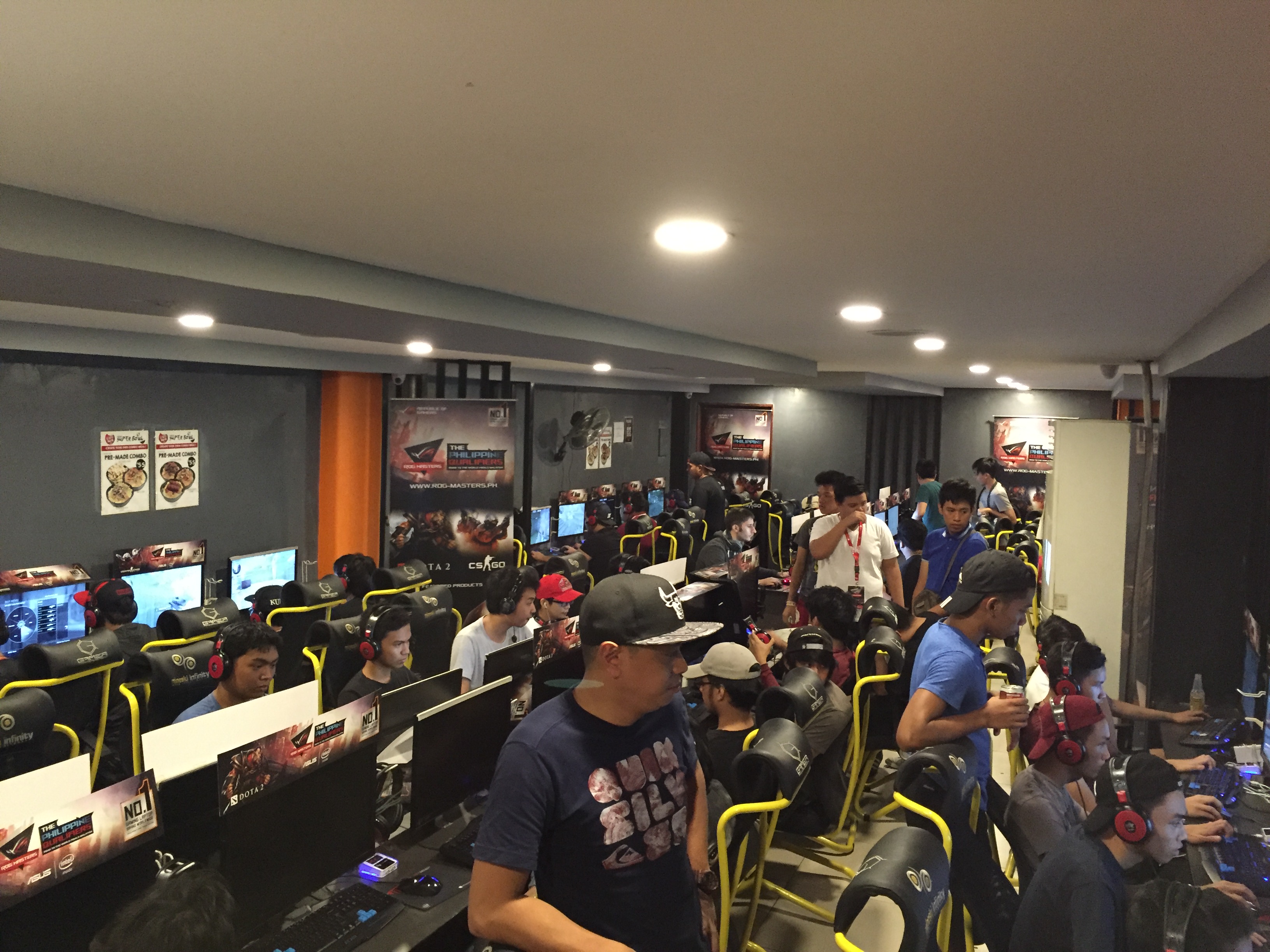 The venue is packed with aspiring teams and an avid audience!