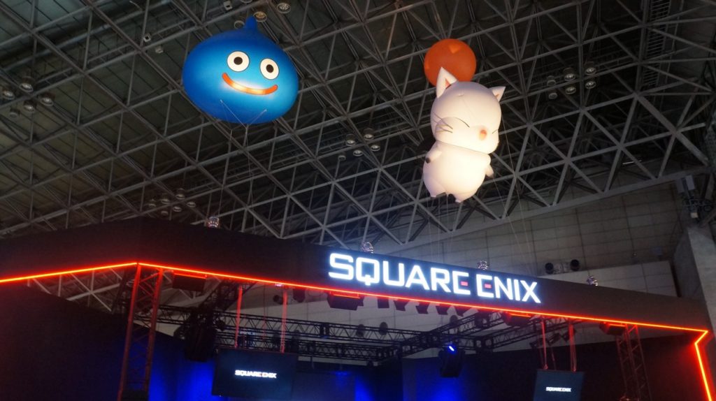 Slime & Moogle floating a top the Square Enix booth. Kupo! 