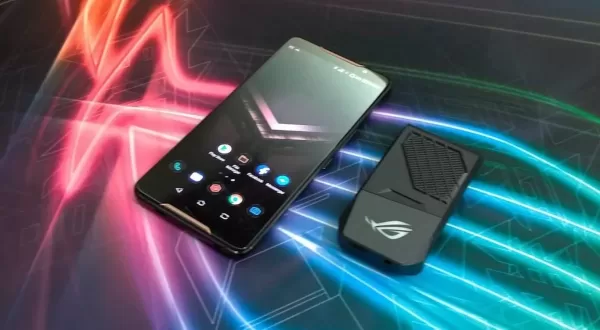 rog_phone_listicle_featured_with_accessory