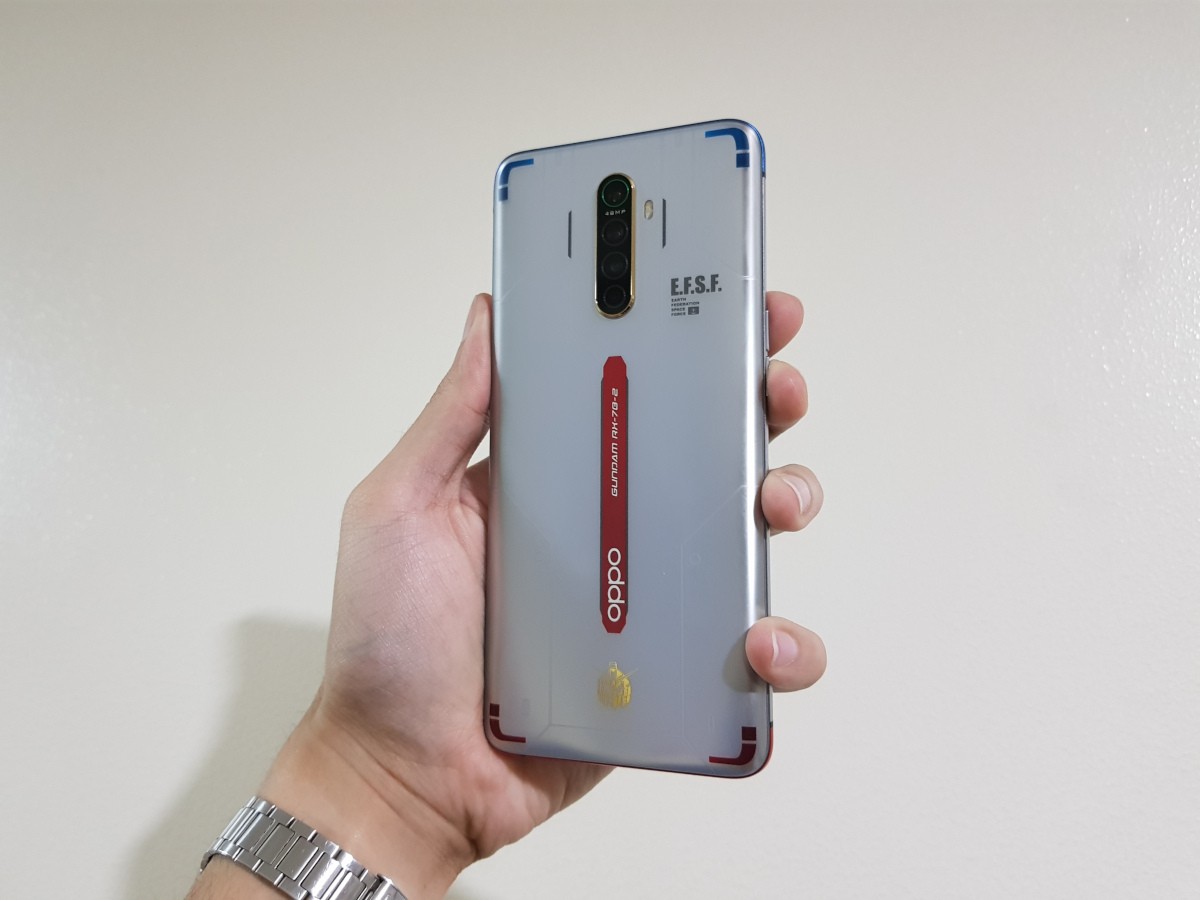 Unboxing the OPPO Reno Gundam Ace 40th Anniversary Edition