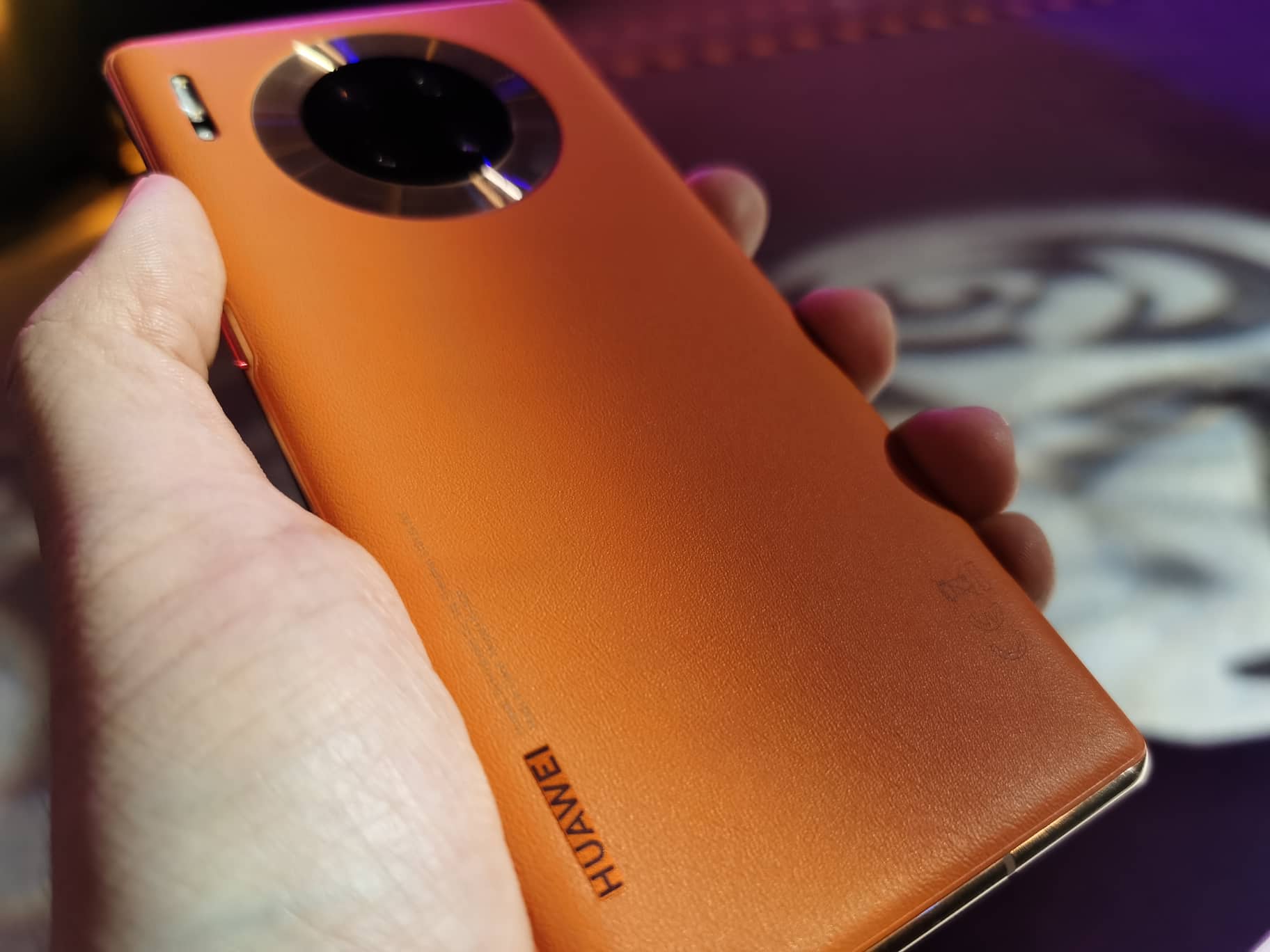 Телефон хуавей мат 50. Huawei Mate 50 Pro Orange. Хуавей мейт 50 про оранжевый. Mate 30 Pro оранжевый. Huawei Mate 30 Pro Orange.