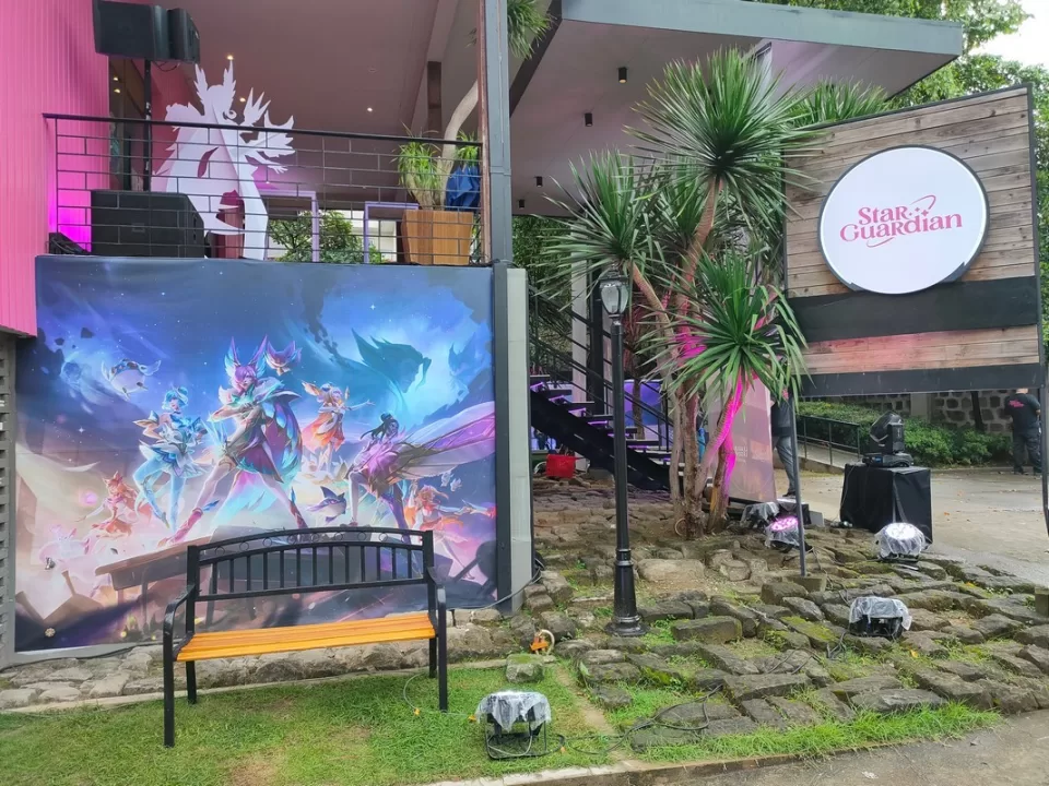 Star Guardian Art School Front