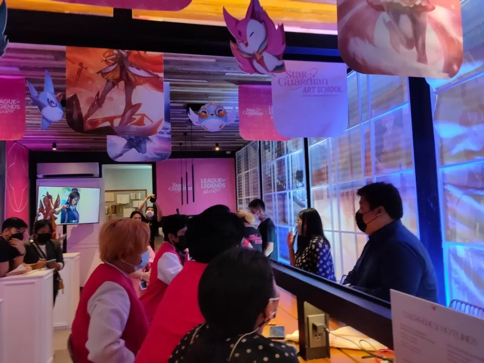 Star Guardian Art School Cafe