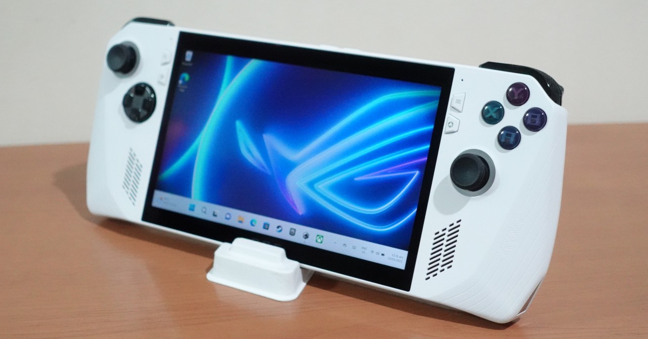 ROG ALLY - ROG's First Handheld Gaming PC 