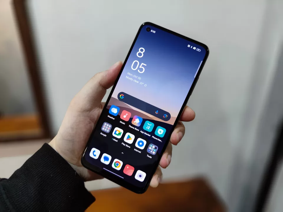 realme 11 smartphone review