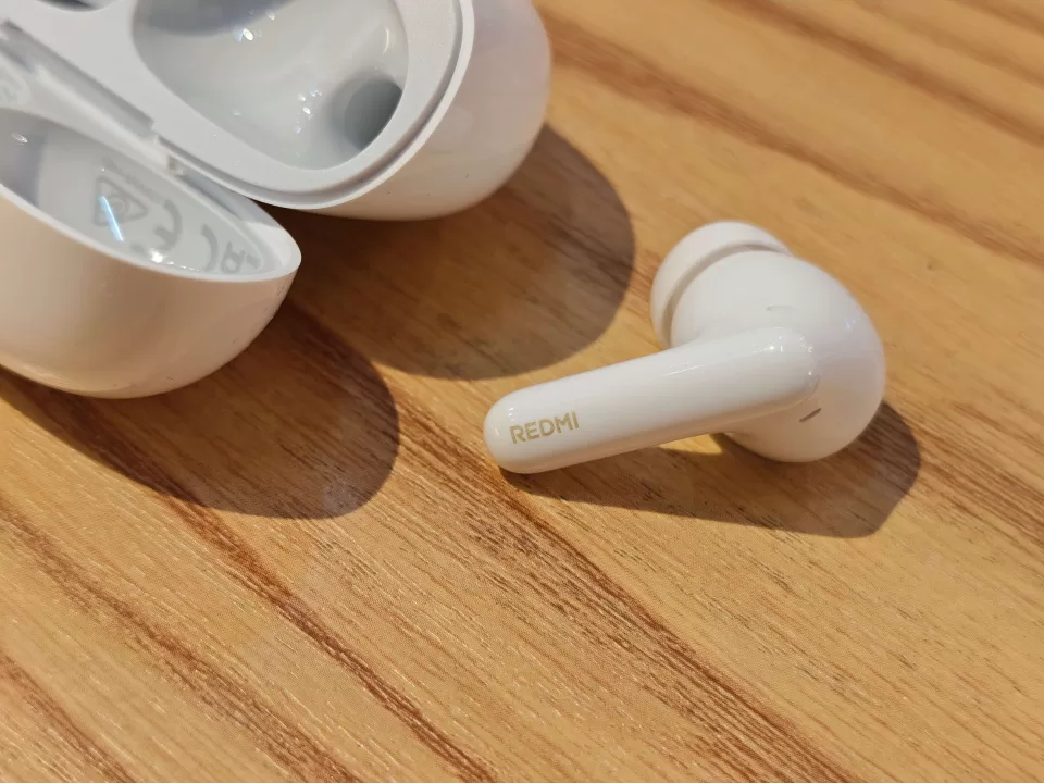 REDMI Buds 8 Pro Review | Geek Lifestyle