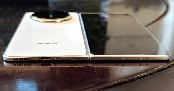 UnGeek HONOR Magic V6 Cover 1