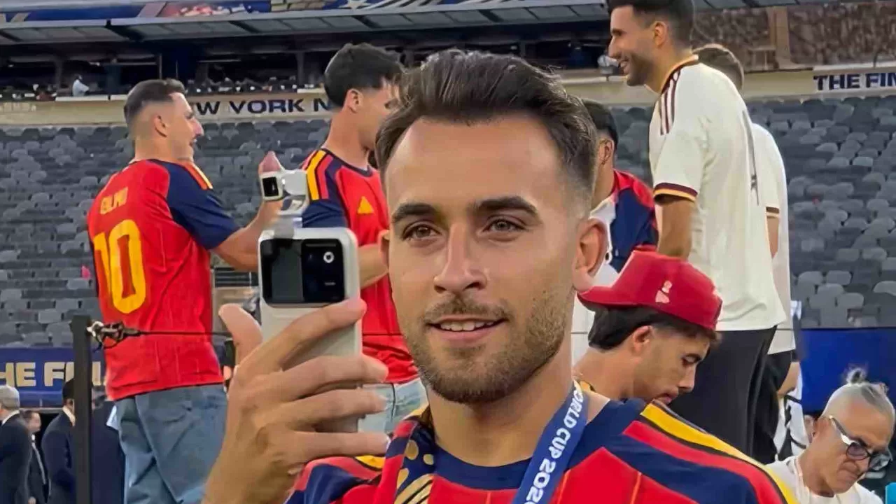 HONOR Robot Phone makes surprise apperance at 2026 World Cup Final - UnGeek